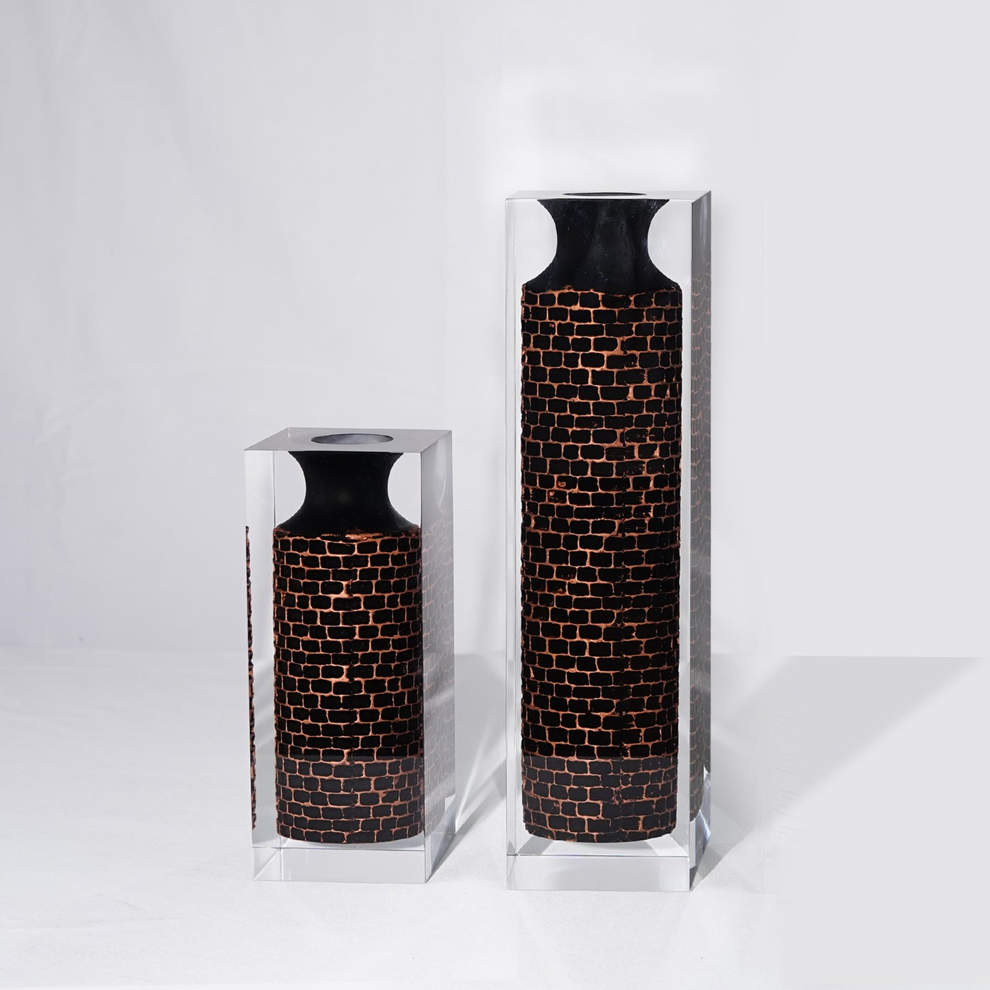 Black Retro Castle Vase