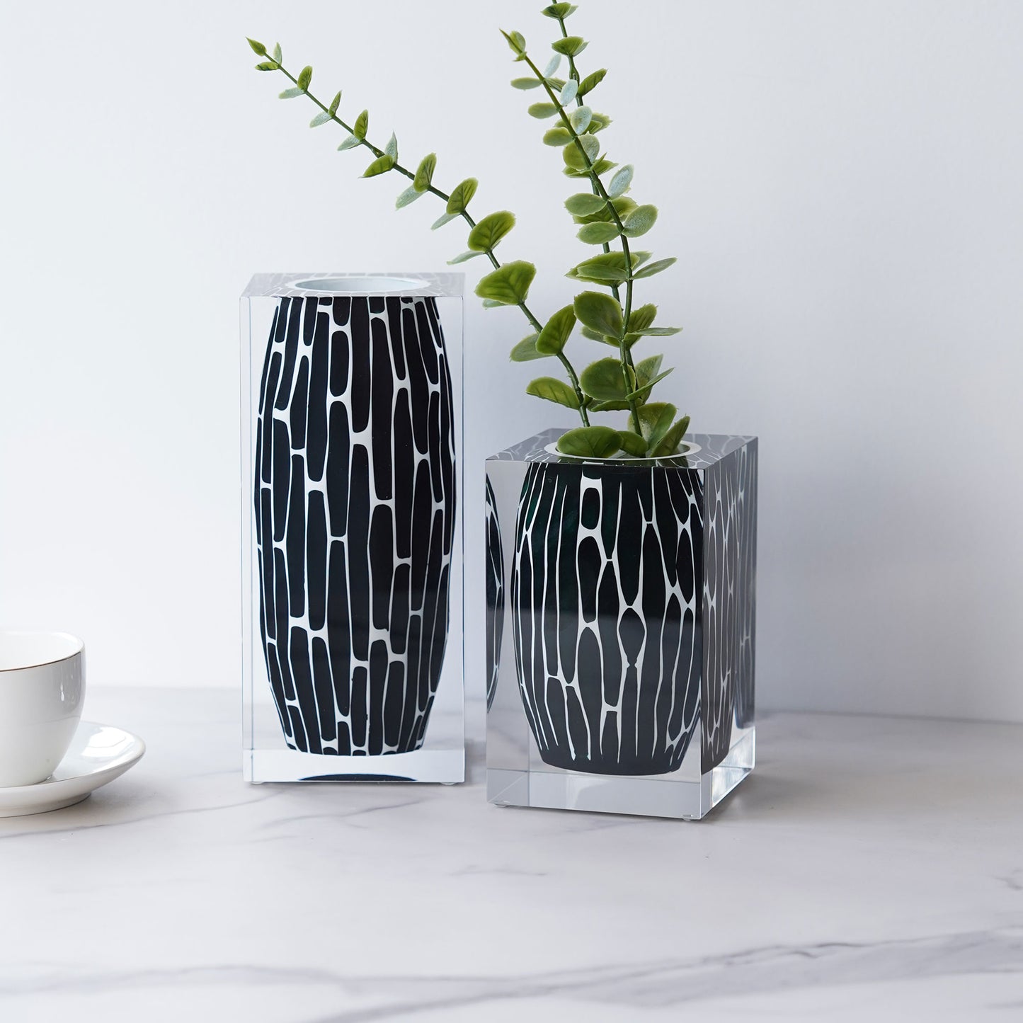 Totem Noir Short Vase